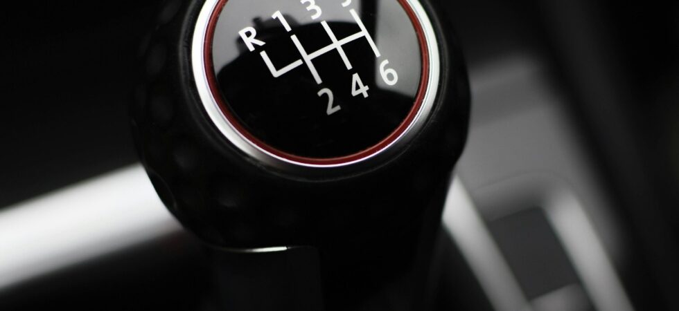 gearstang i bil med manuelt gear